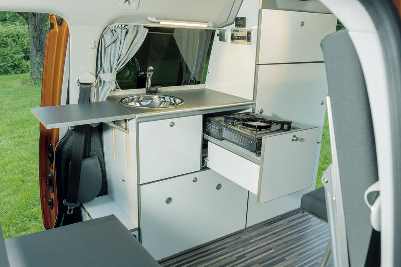 Caddy Maxi LR, als Fertiteile, weiÃ hochglanz, mit montierter Technik.Bj.08-2019