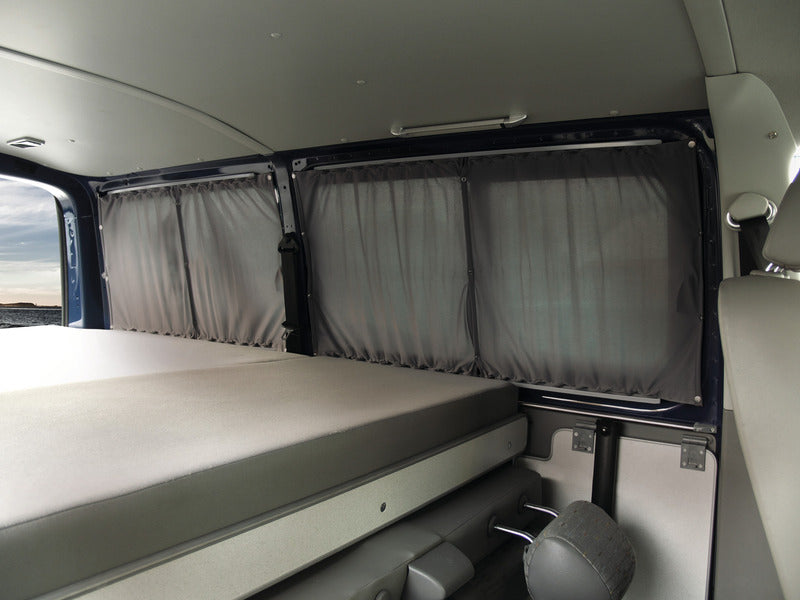 Ideales T5 Zubehör, passend für VW Transporter Kombi kurzer Radstand ab 2003