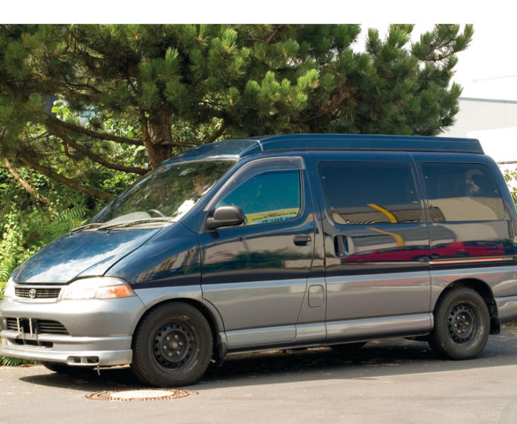 Schlafdachbett Toyota Hiace / Regius kR, hinten hoch, Hellgrau-Schicht