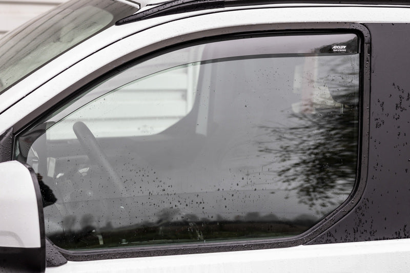 Regen- / Windabweiser - Rauchgrau - Fahrerhaus - Ford V710