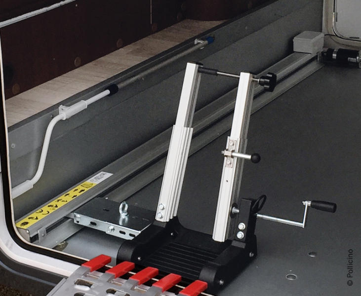 POLLI Schiene (1,90m) m. Elektro-Antrieb zum Einladen von Motorrollern in Heckgarage