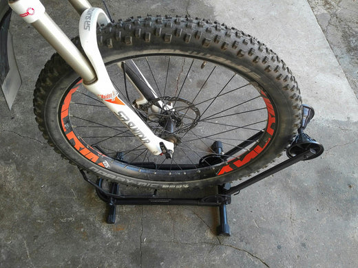 ZURR Fahrradständer für die Heckgarage für E-Bikes - Mit Reifenbreite 5"