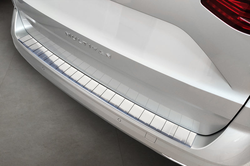 Ladekantenschutz aus Edelstahl silber für VW T7 ab 06/2021