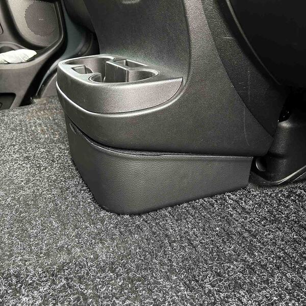 Mittelkonsolen-Subwoofer inklusive 1 x 165 mm Doppelschwingspule