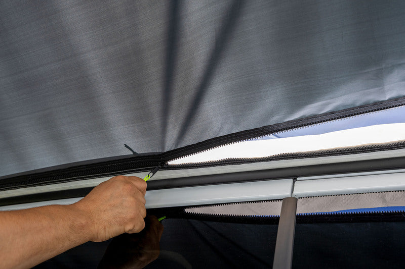 Perfekt belüftetes Busvorzelt mit Anbauhöhe 180-220 cm