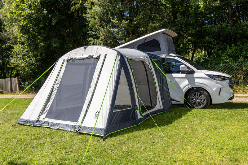 Perfekt belüftetes Busvorzelt mit Anbauhöhe 180-220 cm