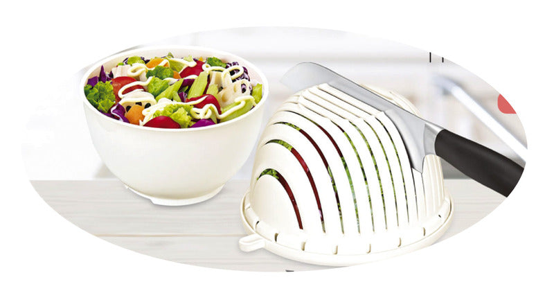 Praktischer All-in-one Salatzubereiter