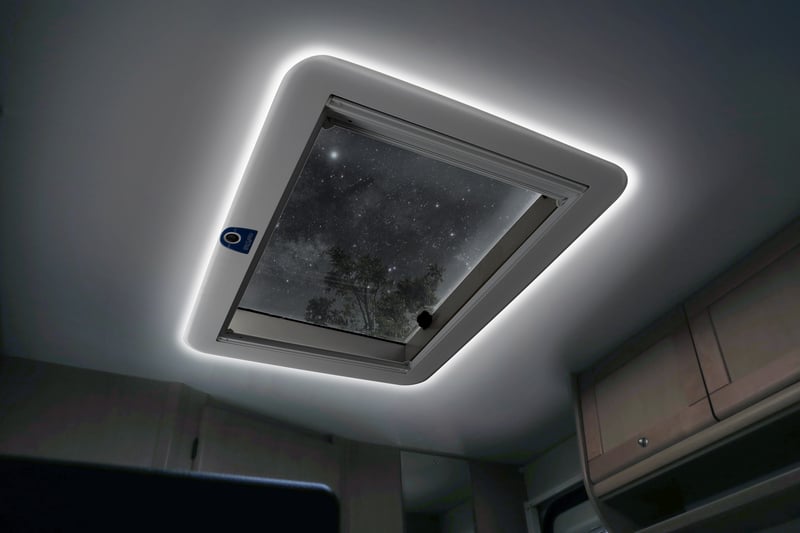PREM Dachhaube RoofSTAR 4 ohne ZWL,mit LED,40x40,Dachstärke 25-32 mm