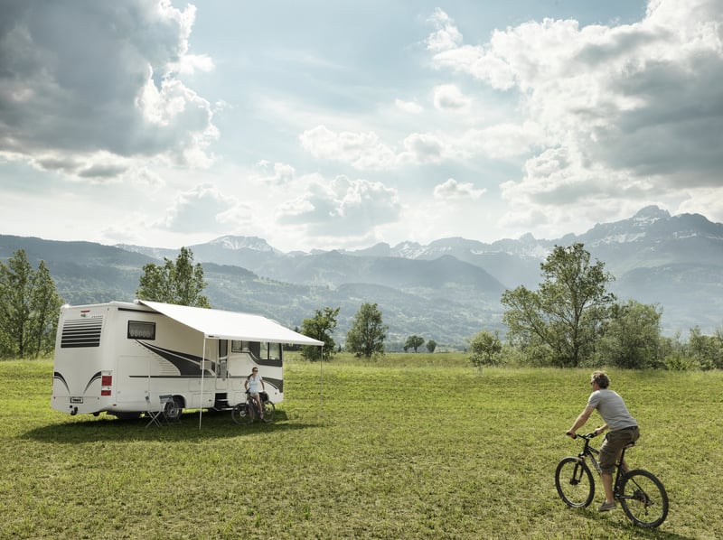 Thule Dachmarkise 9200 Länge: 5,5m Gehäuse: silber